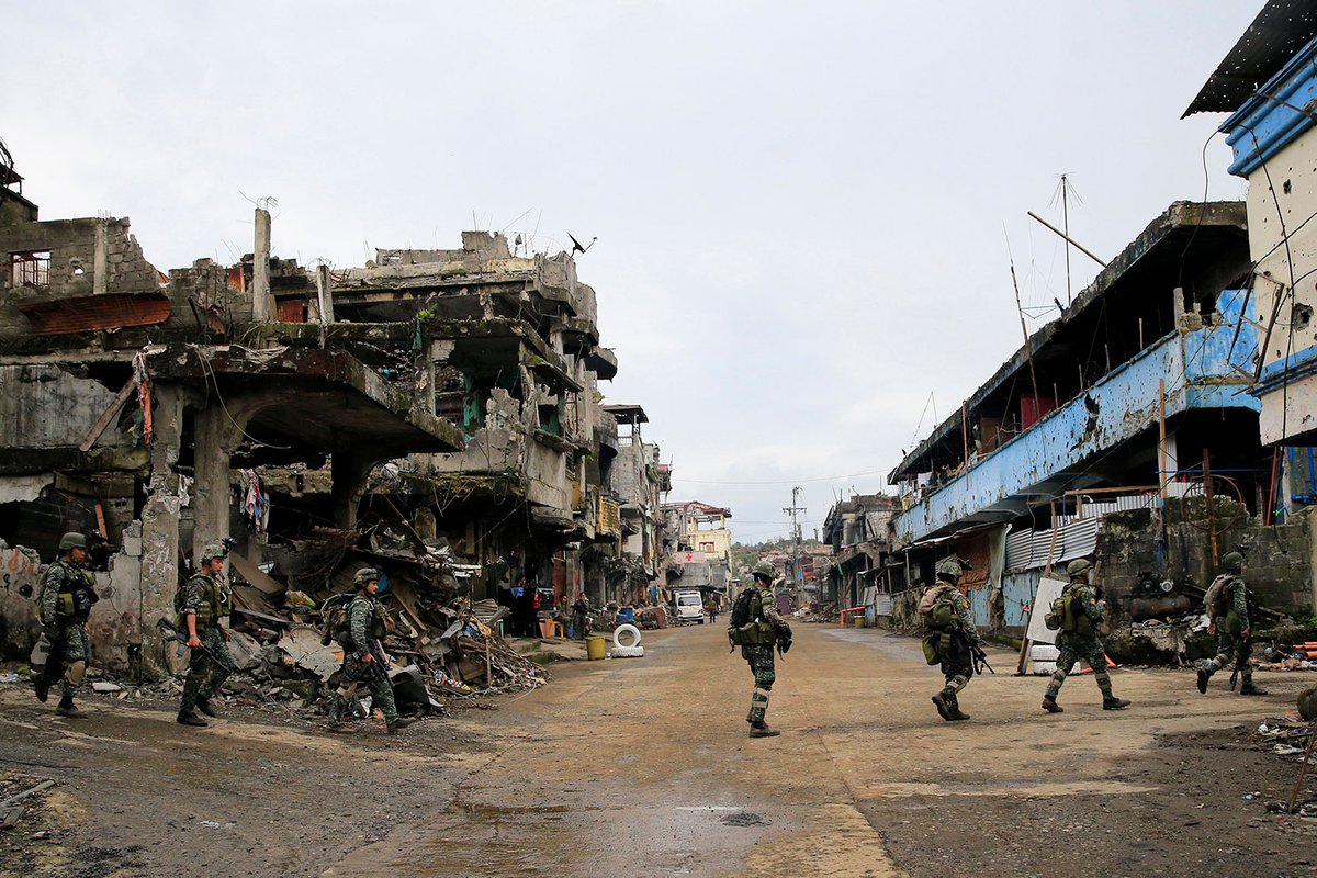 Cloud28Red's tweet photo. Marawi Crisis reported 168 government forces that were killed, 1400+ were wounded and 87 civilians were dead and 40 of them was due to illness.  I SUPPORT THE #AntiTerrorBill #AntiTerrorismLaw #AntiTerrorLaw and I will not take the risk that this will happen again to our land. https://t.co/mDMlgBSGmA