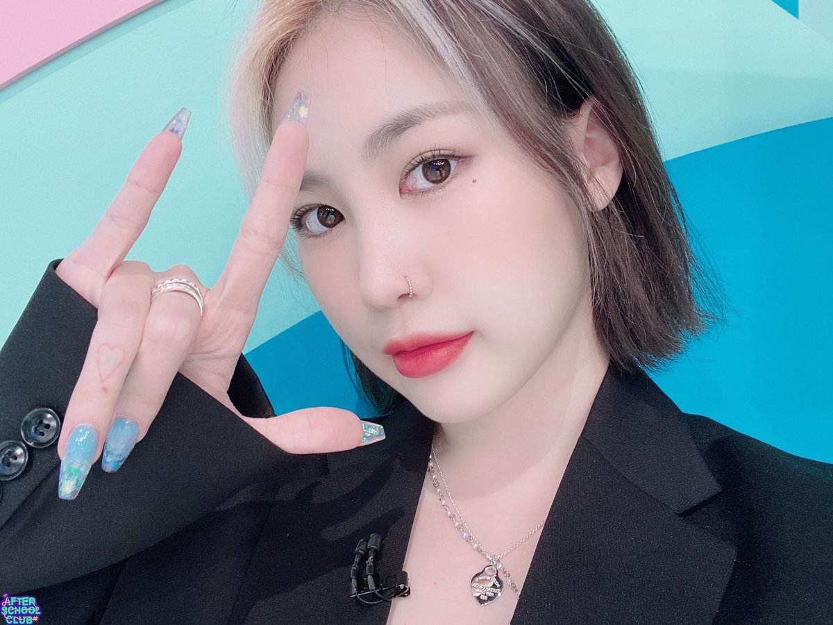 arirang_ASC's tweet photo. [MC]
⠀
오늘도 잘했어요 우리 MC들 💕 https://t.co/WYYhNVoAQY