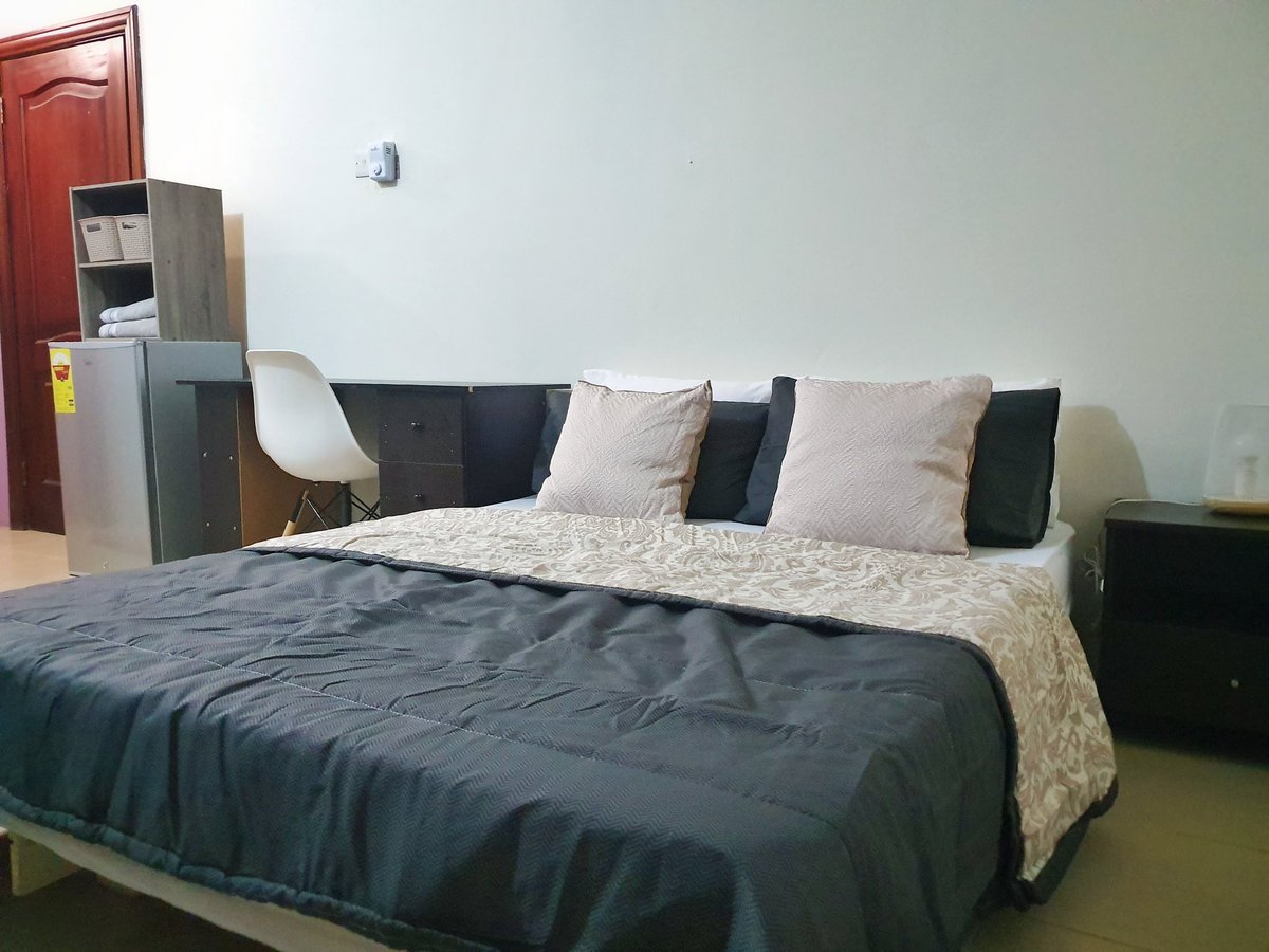 OSBaeta's tweet photo. Ensuite Room for rent in Tseaddo;
Fully furnished
Air condition
Water heater
Smart 32"TV with DStv
Broadband WiFi
You DON'T PAY for any utilities; water, electricity, internet or gas.

You don't have to pay a year upfront like everywhere else. https://t.co/hRxeVLcQyA