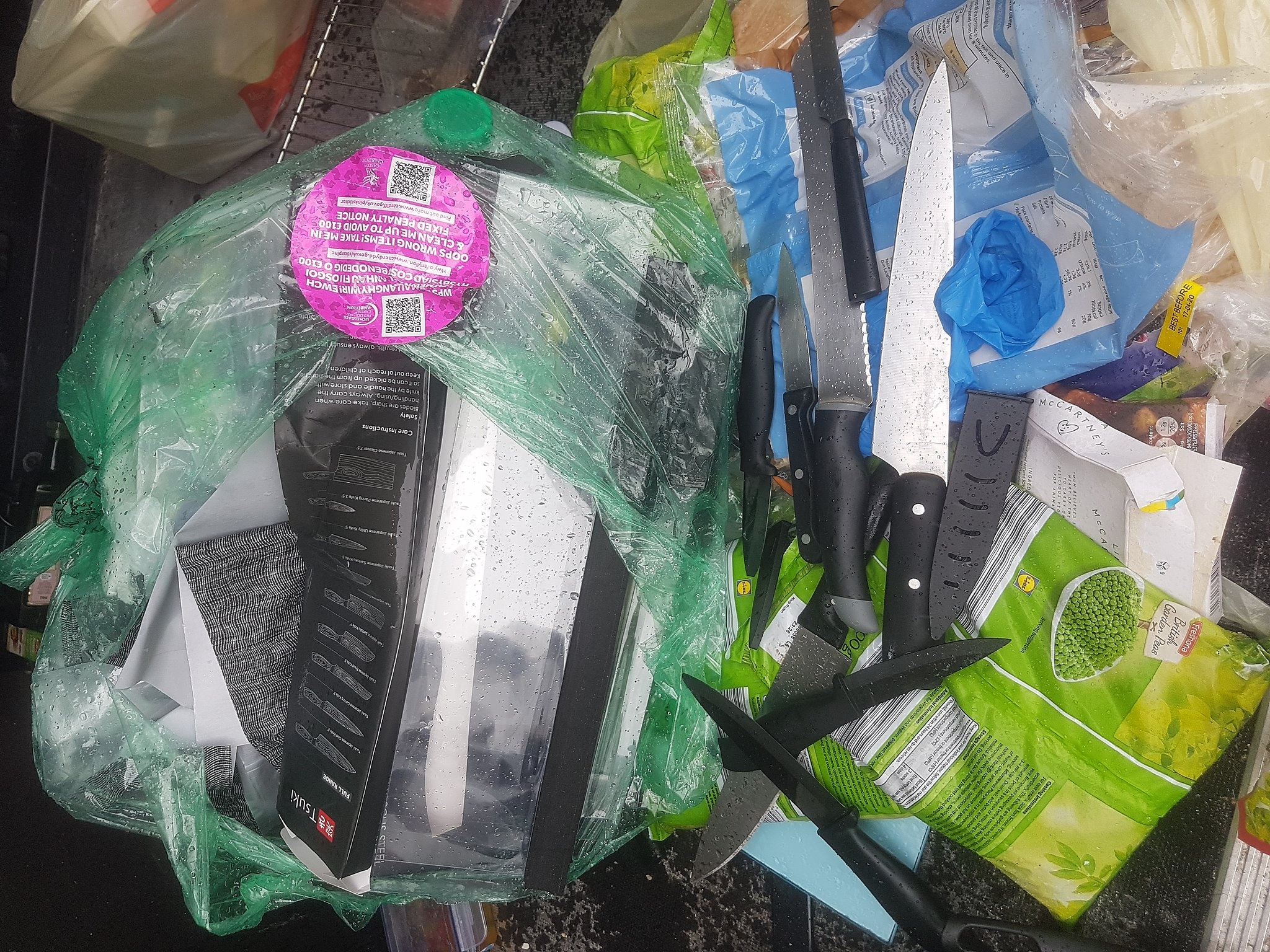 Cardiff Council On Twitter The Safest Way To Dispose Of Old Kitchen Knives Is To Take Them To Your Local Recycling Centre And Put Them In The Scrap Metal Bins They Should Not Go In Your Recycling Bags Or General Waste Book Your Visit To The Recycling