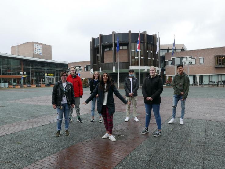 MaacAdam's tweet photo. Technasiumleerlingen @KajMunkCollege ontwerpen nieuw #Raadhuisplein #Hoofddorp met veel groen en meer gezelligheid: https://t.co/0PlZiQ4Bh6
En zijn ook te horen in podcast: https://t.co/ArhVBQHve7
#Technasium #Haarlemmermeer https://t.co/Pc9IHAmKSX