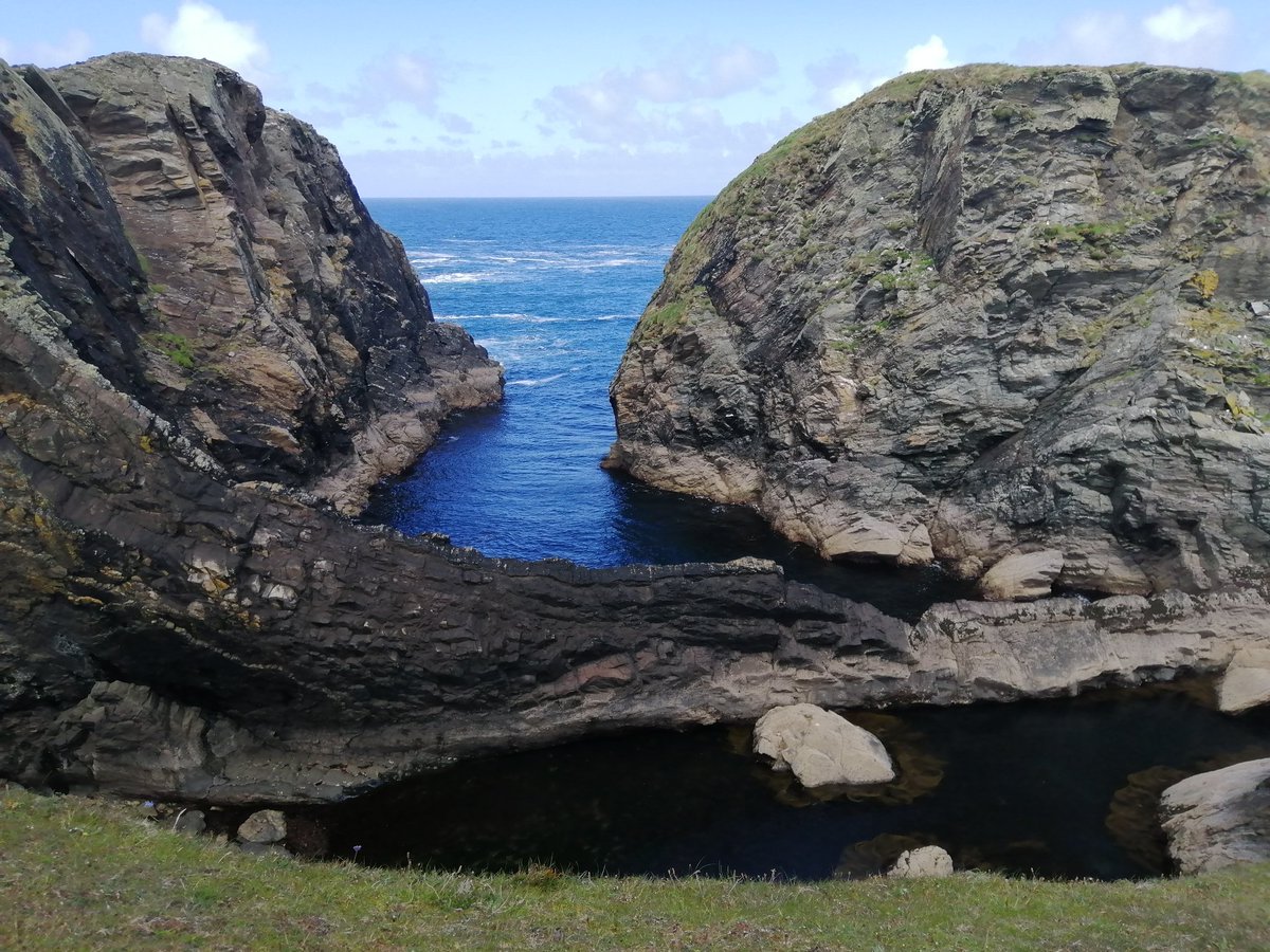 helenhooch's tweet photo. @RyanTubridyShow beautiful Bofin yesterday.. Thought you might enjoy a photo of one of your favourite places. https://t.co/836RLhsH0f