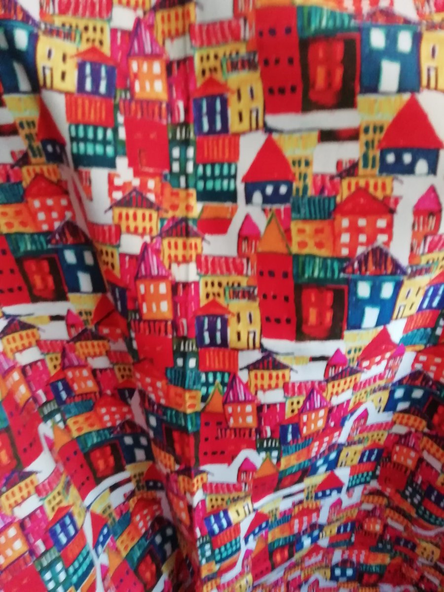 silvianalon's tweet photo. Case a casa
Sottotitolo: compro tovaglie belle che mi ci farei un vestito)
#casa
@coinstore #coincasa https://t.co/5ZV8qNjXmO