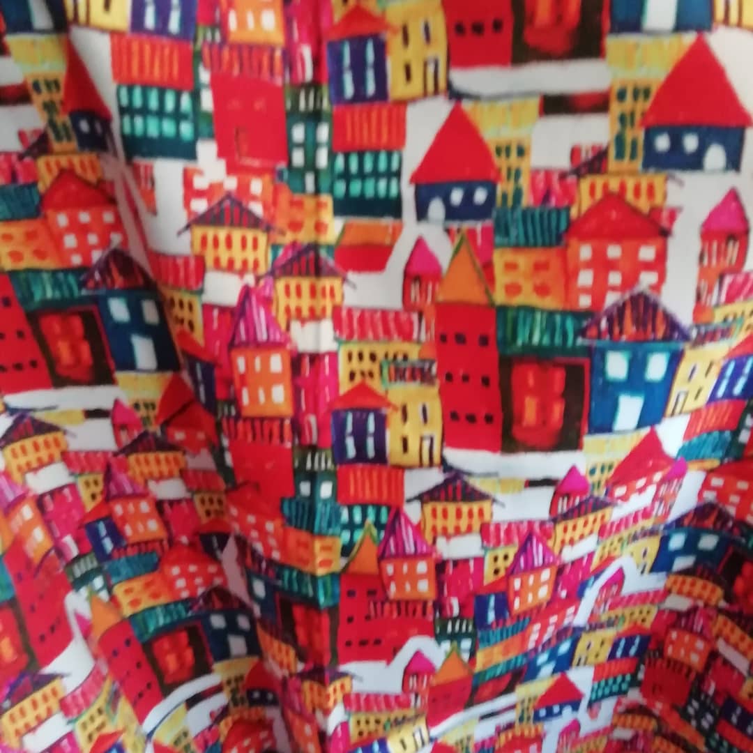 silvianalon's tweet photo. Case a casa
Sottotitolo: compro tovaglie belle che mi ci farei un vestito)
#casa
@coinstore #coincasa https://t.co/5ZV8qNjXmO