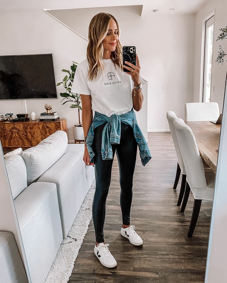 slavbitchh's tweet photo. some girls be like : "she can beat me but she can't beat my outfit" and then wear this https://t.co/YIpwCAQZed