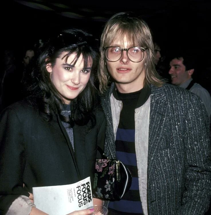 تويتر \\ SeYDuNa على تويتر: "@Pastelyaa2 Yok Bili bili degil o:) Dizi  oyuncusu Philip Tanzini Ve Sübyanci Demi Moore\