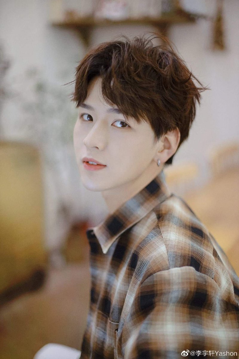 jsmodelvnfc's tweet photo. Name : Lý Vũ Hiên - 李宇轩
DOB : ??? (Xử Nữ)
Quê quán : Hồ Châu, Chiết Giang 
Nghề nghiệp: nhà thiết kế, người mẫu, nhiếp ảnh gia 
Instagram : yashonlee
ID Douyin : 5147145
Weibo: https://t.co/4QCjYq45H9 https://t.co/was3xFfmbp