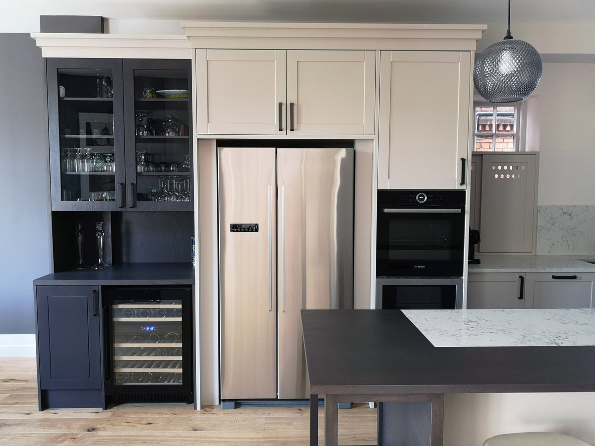 The DAU-46.146DB has been a great unit for us here at Dunavox GB, Here's a great photo sent in by one of our customers.

We are now extremely excited to release the new version the DAU-39.121DB which you can read more about here:  dunavox.com/en/product/dun…

#Dunavox #Winecooler