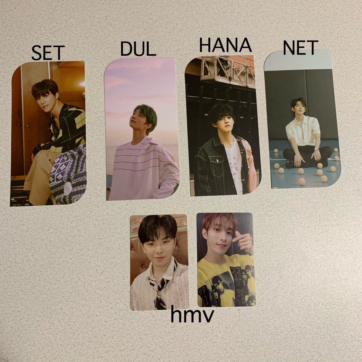 verkwan_00's tweet photo. セブチ SEVENTEEN ヘンガレ 
トレカ ブックマーク hmv 交換

【求】スングァン
           3枚目の💖がついていないもの
           hmv スングァン

【譲】画像1、2枚目

＊同種交換のみ
＊郵送での交換希望です
リプライ、dmお待ちしております😊 https://t.co/KSNyB4zdqF