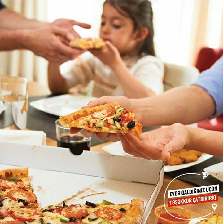 azpapajohns's tweet photo. Uşaqlarınızın ən sevimli pizzası hansıdır? 🙂 https://t.co/V9m0ntzTjA