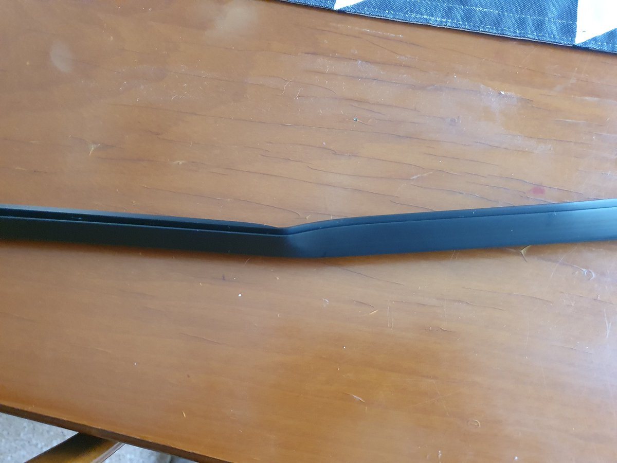 Joubedan's tweet photo. @elcorteinglesac Si algún día algún me atiende por correo, por teléfono o por aquí y consigo devolver esto que me enviaron, me gustaría ver la cara que ponen de vergüenza. 
Sin comentarios y... Sin contestación.
Ah... Ya envié mensaje por aquí también y nada. https://t.co/f041KZA0RC