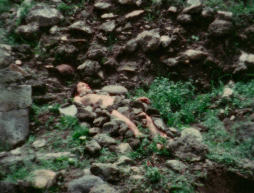 Ana Mendieta rock bathing (Burial Pyramid, 1974)