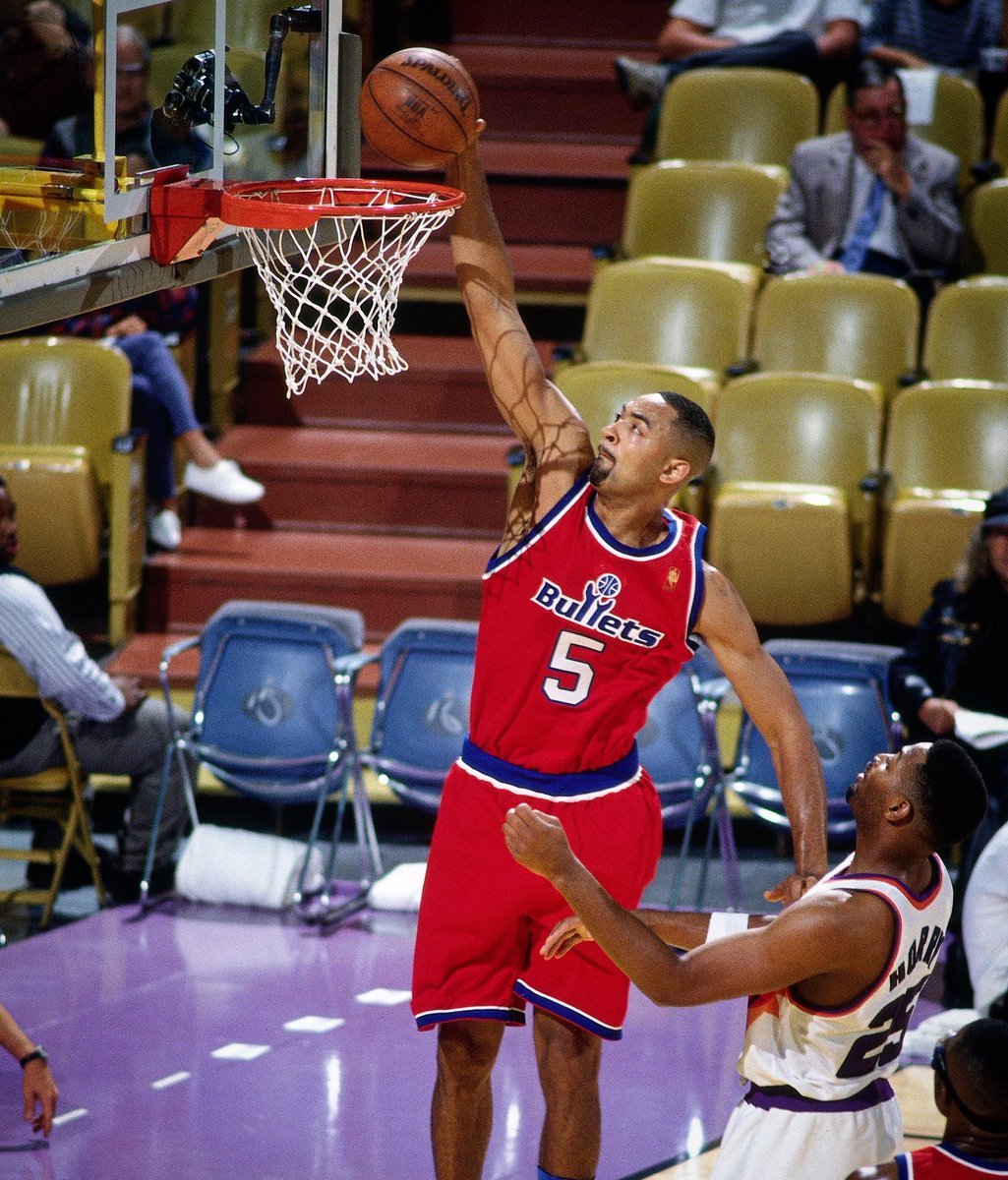 Juwan Howard: 1995-96.22.1pts, 8.1rbd, 4.4ast, 0.8stl, 0.5blk. 48.9 FG%, 30.8 3P%, 74.9 FT%.All NBA 3rd Team.