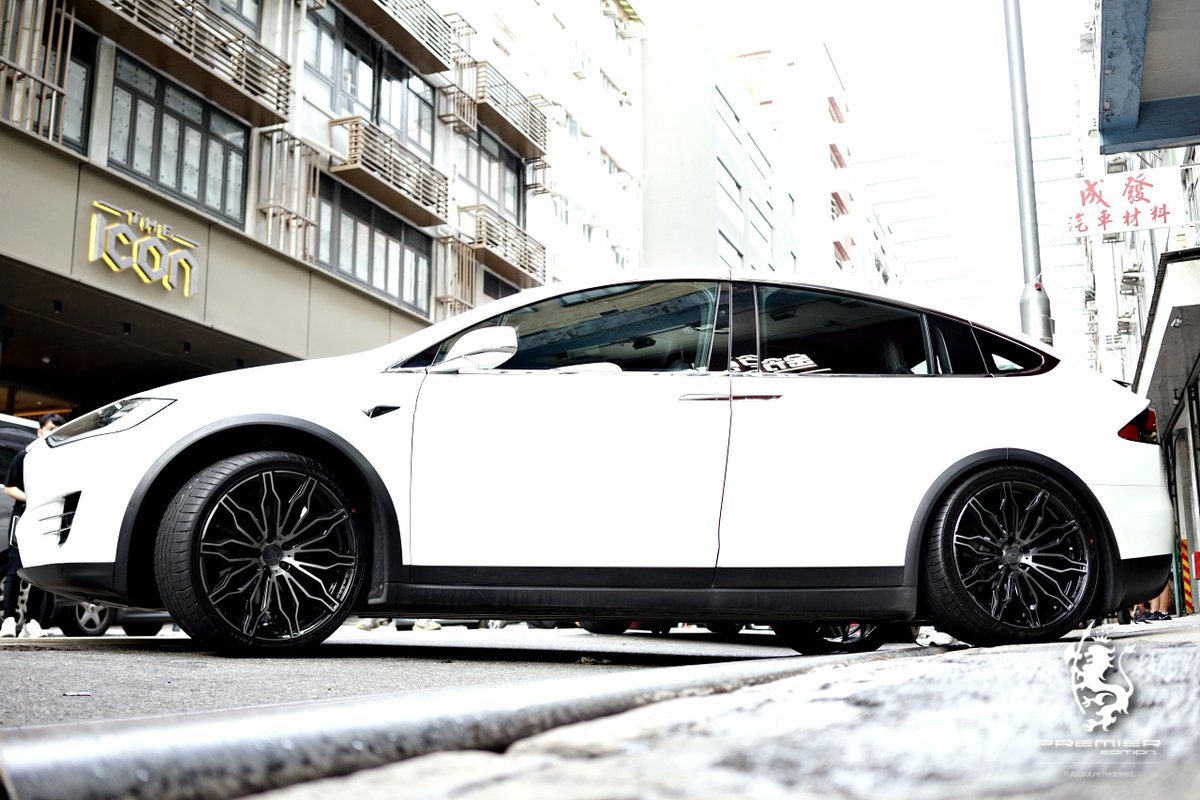 premieredition's tweet photo. Art In Motion
Vehicle: Tesla Model X | 2019
Wheels: CS10 Flow Formed wheels
Finish: Gloss Black | Brushed Black Face
Size: Front 9x20 | Rear 10x22
#premieredition #tesla #teslamodelx #modlex #electriccars #luxurycars #supercars #suv #4x4 #cs10 https://t.co/7JmihHBQn7