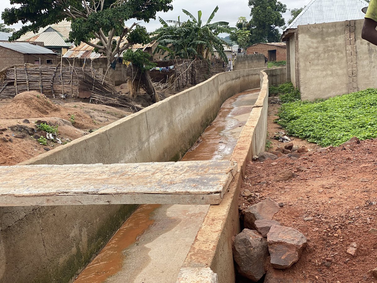 MP_Muye's tweet photo. The Construction of Concrete Drainage in Kontagora to address the Ecological problems being faced by the Communities there, these project is being carried out in the major Cities of the State
#InsideNigerProjects
#ASBProjects https://t.co/gLpkvTXRuy