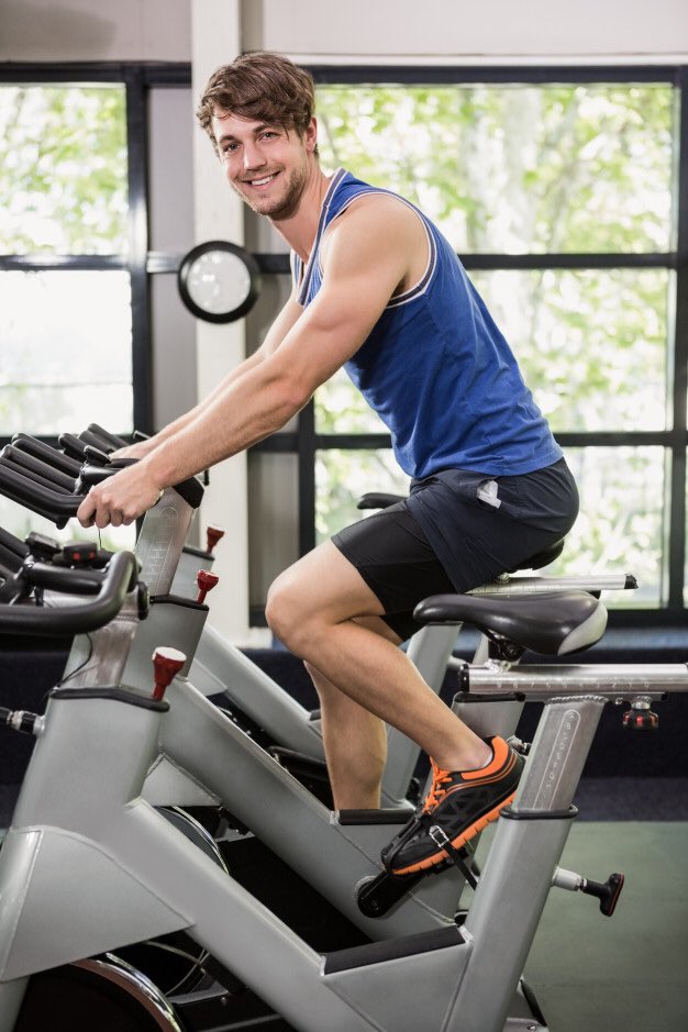 ShakeItOff4PD's tweet photo. Can’t get motivated to workout?  Turn on some fun, fast beat music. Reports show ‘music that is motivational/synchronized with your #exercise is shown to have physical and psychological effects.’ #exerciseismedicine #movingtofightPD #Parkinsons https://t.co/9JRNMn6J44