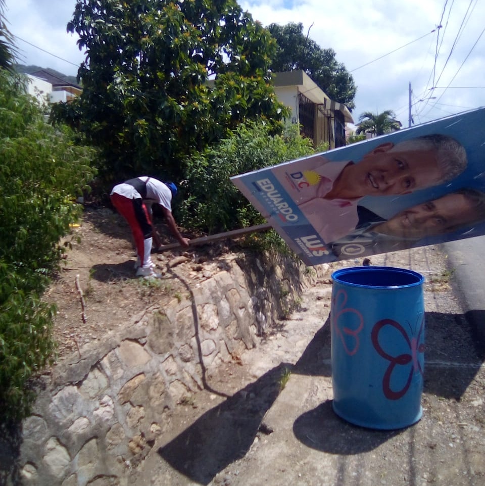 EduardoEstrella's tweet photo. En cumplimiento con lo que establece la ley, hemos procedido desde ayer al retiro de la publicidad en la provincia de Santiago. https://t.co/gzCAlyQz3e