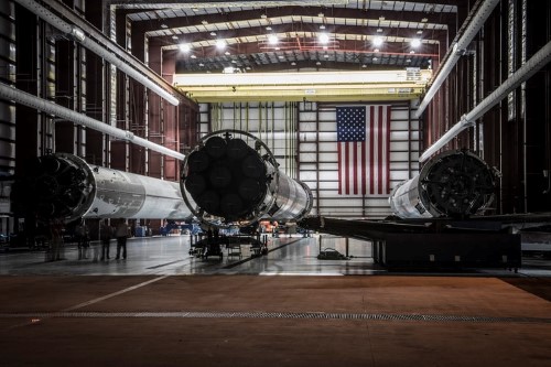 mfrsnews's tweet photo. Top 10 manufacturing cities in the U.S.>>https://t.co/OdQmdlgUrG Are these cities on your radar?
#manufacturing #mfg #MadeinUSA  #industrial #B2B https://t.co/R7gYwMFQjX