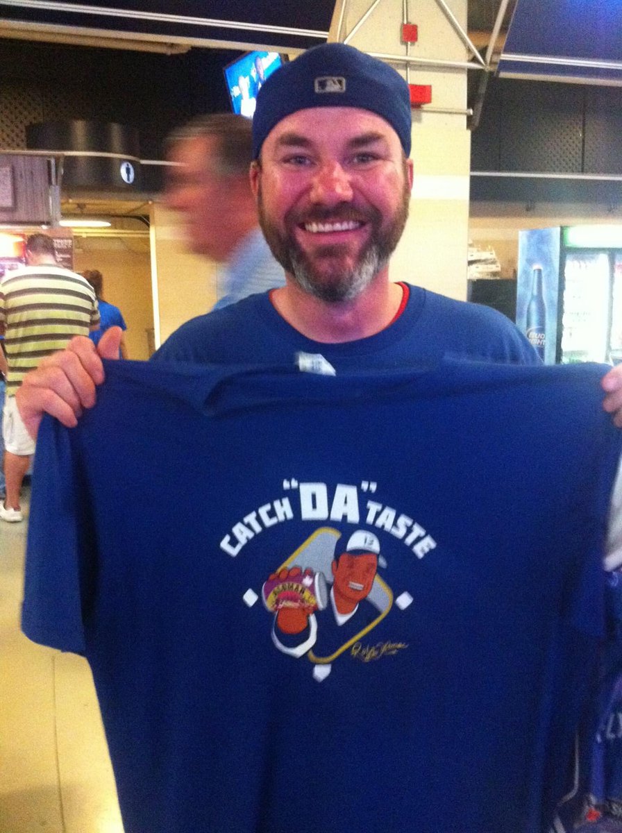 crizag's tweet photo. @Robbiealomar Hook me up Robbie! Ill pay! https://t.co/WgR6ycazLT
