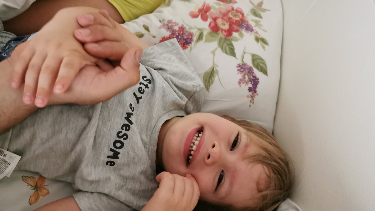 profesyoneldeli's tweet photo. Sabah duyduğum ilk cümle... "günaydın babiş seni çok seviyorum." başa ne gelse daha mutlu uyanabilir bir insan. #baba #oğul #aşk https://t.co/CP4yJP9OrD