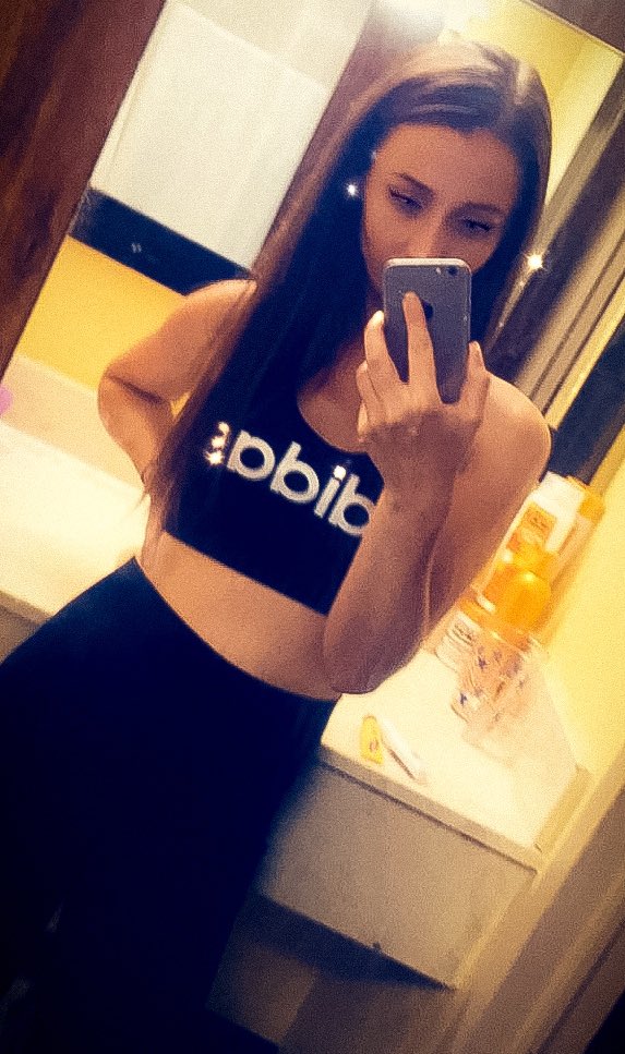 QueenBriMarie28's tweet photo. You know I had to come to twitter and #introducemyself ππ #sorry #forthewait #momlife #adidas #goodnight #MotivationMonday #tuesdayvibes https://t.co/pUJUI5dHKN