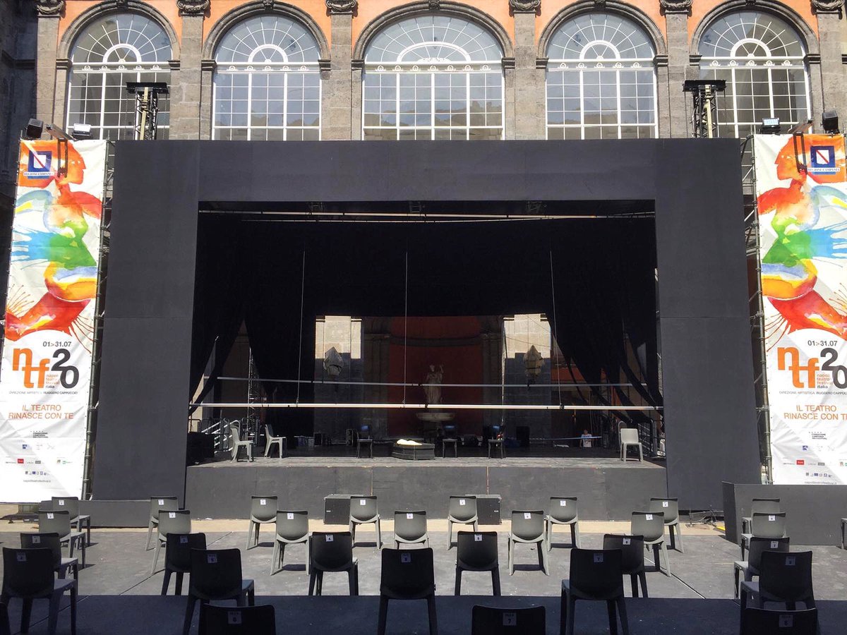 Oggi il debutto al @NapoliTFI 

❛ ‘A nascere nautra vota c’è sempre tempo ❜

𝐓𝐀𝐃𝐃𝐑𝐀𝐑𝐈𝐓𝐄 | 𝐏𝐢𝐩𝐢𝐬𝐭𝐫𝐞𝐥𝐥𝐢
scritto e diretto da Luana Rondinelli
con Donatella Finocchiaro, Claudia Potenza e Antonia Truppo

ℹ Per info biglietti ☞ bit.ly/2D8Ujxb