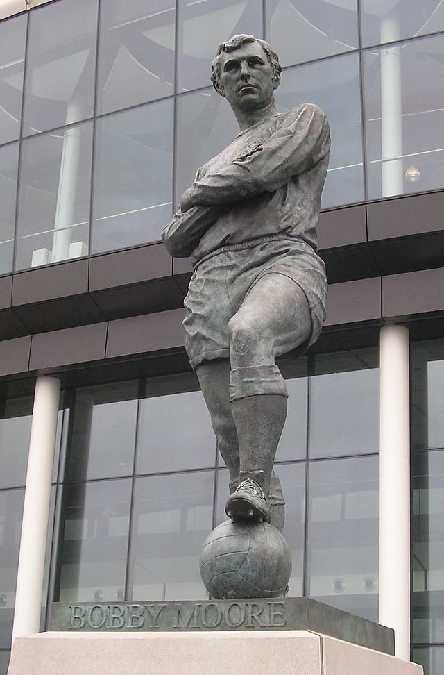 Bobby Moore(West Ham United & England)at Wembley10/n