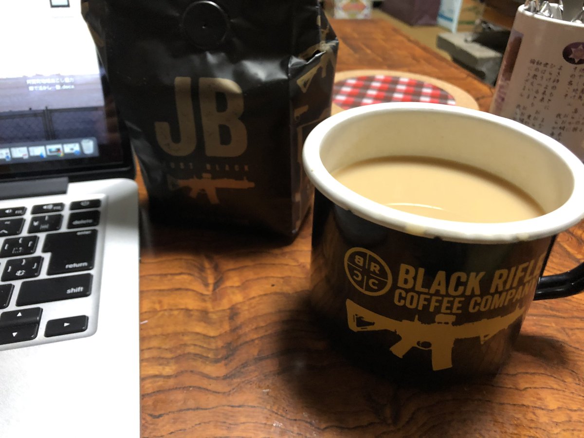 ブラックライフルコーヒーで一息ついてる。
#BRCC 
#blackriflecoffeecompany