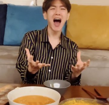 "ทำไมไม่รับวะ"

'อันดาาาาา อี้ยาาาาาาาา~~~'