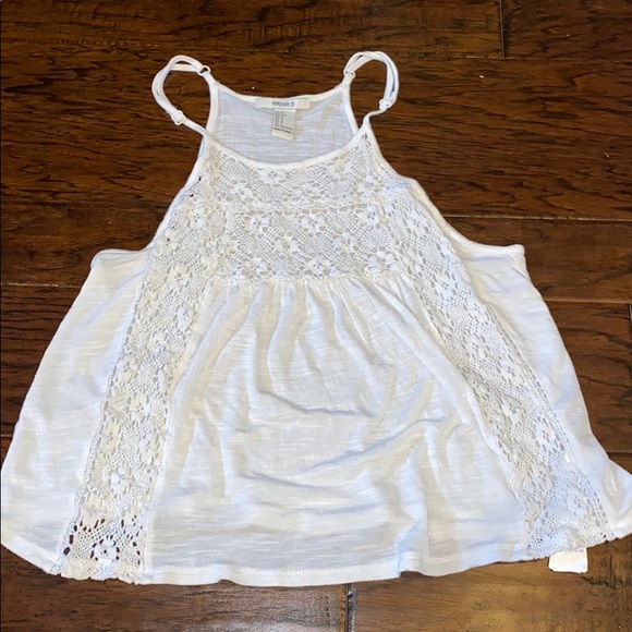 mbetts0314's tweet photo. So good I had to share! Check out all the items I'm loving on @Poshmarkapp #poshmark #fashion #style #shopmycloset #hollister: https://t.co/Uj28miBrSD https://t.co/VnlMa8vDTr