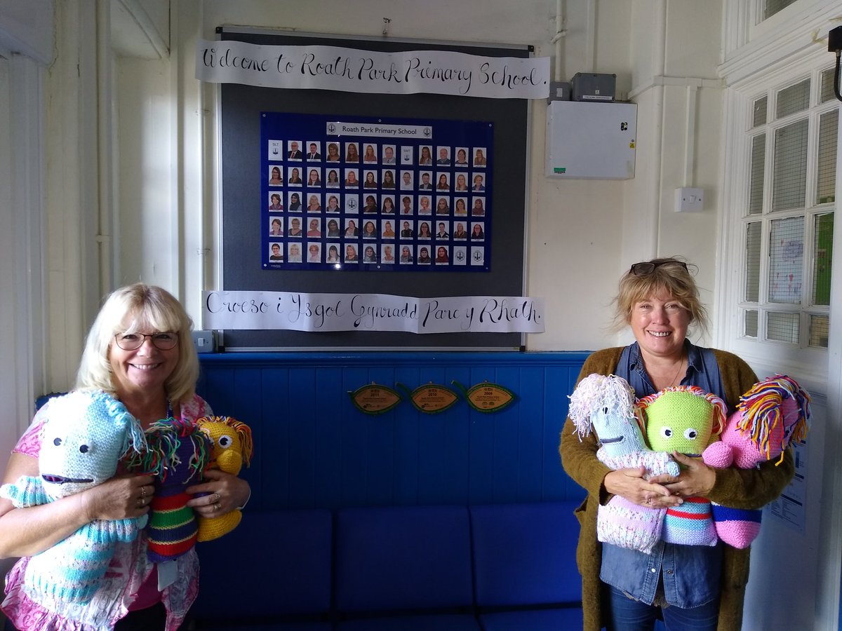 Roathcommunity's tweet photo. Fantastic to see the lovely staff at @roathparkprm yesterday and deliver 28 worry monster, handmade by our knit, stitch and sew team @AlbanyChurch. Each class will have one to improve communication and promote positive mental health in children. #community #Roath #MentalHealth https://t.co/djexdCxYxa