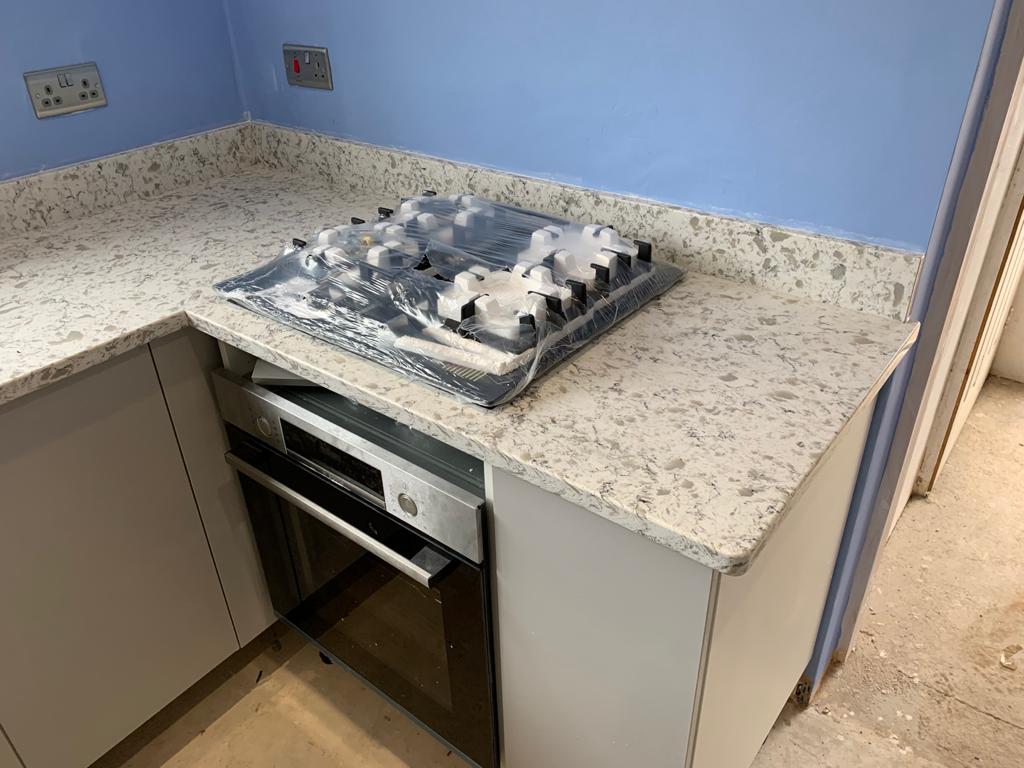 stone_circleUK's tweet photo. We're back at work installing kitchen worktops. #granitecountertops #quartzcountertops #kitchencountertops #staysafe #backtowork https://t.co/qLG9JseK1V