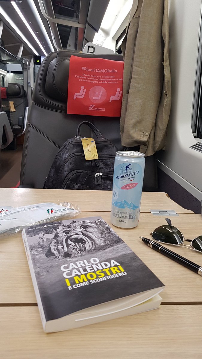 lucaforni76's tweet photo. Si riparte, con @CarloCalenda come compagno di viaggio (in versione cartacea) e guida (politica).
#Imostriecomesconfiggerli 
@SalernoinAzione 
@Azione_it https://t.co/XdigIlO7Ng