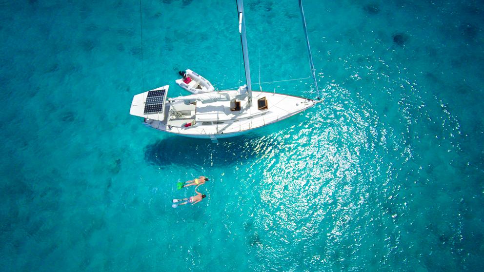 ClusterNautic's tweet photo. 🌊 El turismo náutico, la propuesta estrella del verano
📰 Vía @LaVanguardia
⛵ Porque todos queremos #SentirElMar
➡️ https://t.co/dFYxrZ8U0F https://t.co/bs5IS6OU3F