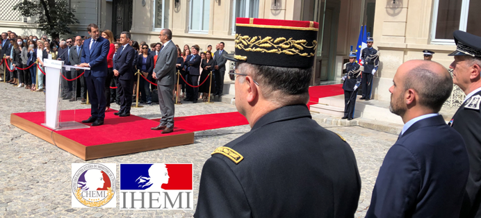 <a href="/allchemi/">CHEMI devenu IHEMI</a> participe à la cérémonie de prise de fonction de <a href="/GDarmanin/">Gérald DARMANIN</a> et <a href="/MarleneSchiappa/">🇫🇷 MarleneSchiappa</a> @Place_Beauvau. <a href="/allchemi/">CHEMI devenu IHEMI</a> rend hommage <a href="/CCastaner/">Christophe Castaner</a> et son cabinet en particulier pour son action fondatrice de #IHEMI et sa réflexion stratégique pour le #LivreBlanc de la sécurité intérieure