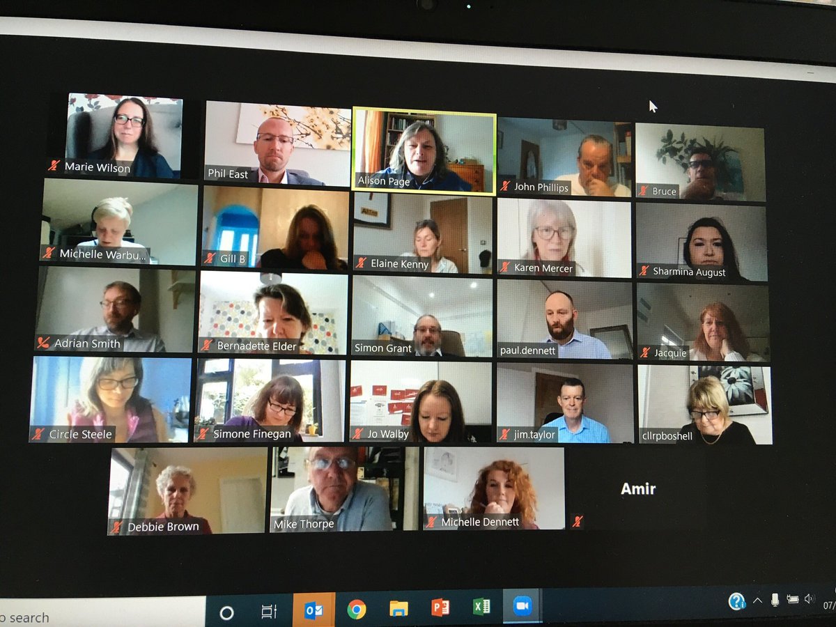 Positive conversations with city leaders as part of the #VCSE Round Table organised by <a href="/SalfordCVS/">Salford CVS</a>. Thanks <a href="/CEOSalfordCVS/">CEO @ Salford CVS 🇺🇦🇵🇸🏳️‍🌈</a> for chairing &amp; to <a href="/salford_mayor/">SalfordMayor</a>, <a href="/SalfordCouncil/">Salford City Council</a> CEO Jim Taylor for joining. Determination to work together in partnership for our citizens