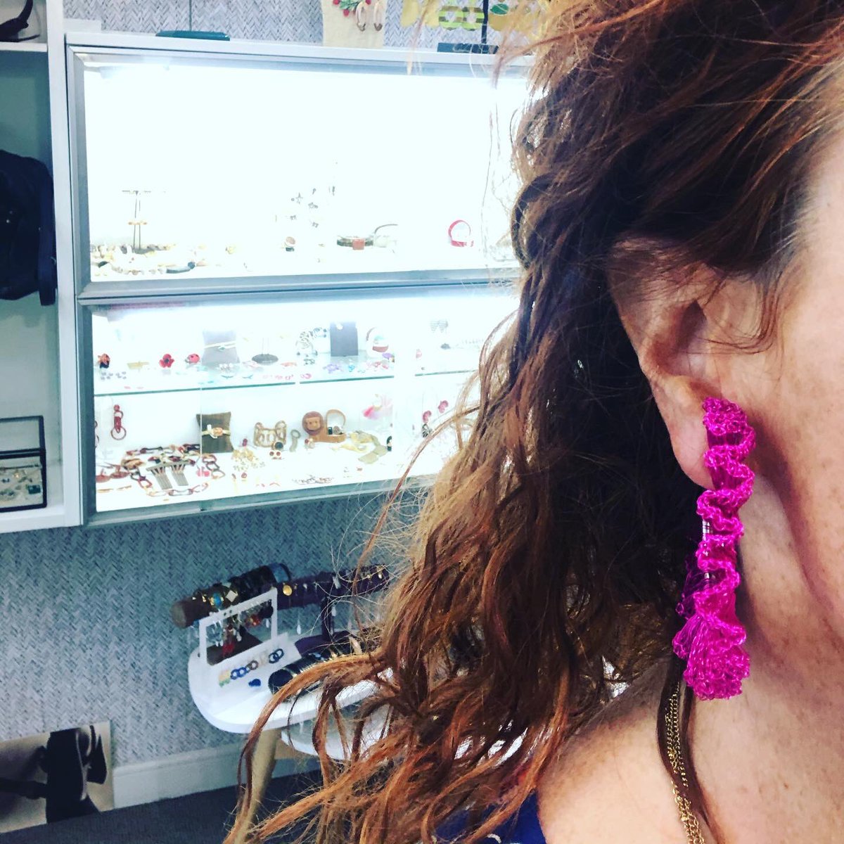 LMlulumartines's tweet photo. Aros especiales

#lulumartines #pendientes #pendientesdemoda #arosdigerentes #pendienteshechosamano  #handmadejewelry #comerciolocal #tenemosqueayudarnos  #bilbao #earrings #earring #earringsoftheday #earringstyle #earringshop #earringstagram🔝 #earringlove #earringaddict https://t.co/3eZYstxtzR