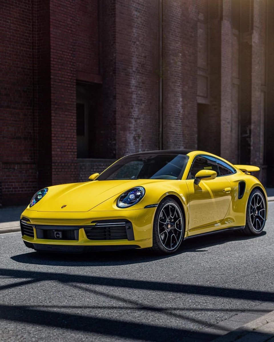 theautance's tweet photo. Porsche 911 Turbo S 
@JustPorsche https://t.co/3C4S2D7q2E
