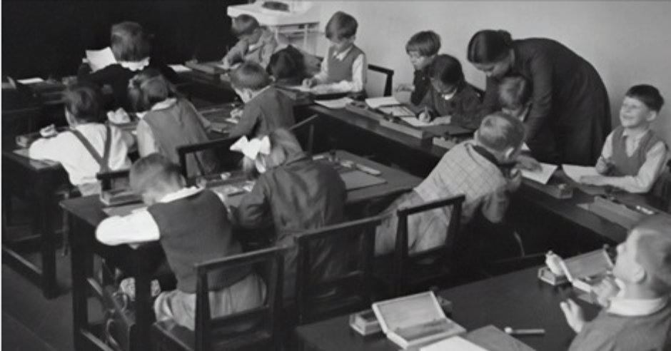 scuolapolitiche's tweet photo. Dal #BLOGSdP: settanta anni fa, l’11 Febbraio del 1950, Piero #Calamandrei iniziava il suo discorso al 3° Congresso dell’Associazione a difesa della #scuola nazionale con una riflessione su quale fosse il ruolo della scuola nelle democrazie 👉
https://t.co/RQ7CEAyobl https://t.co/3Wzaa3uxFF