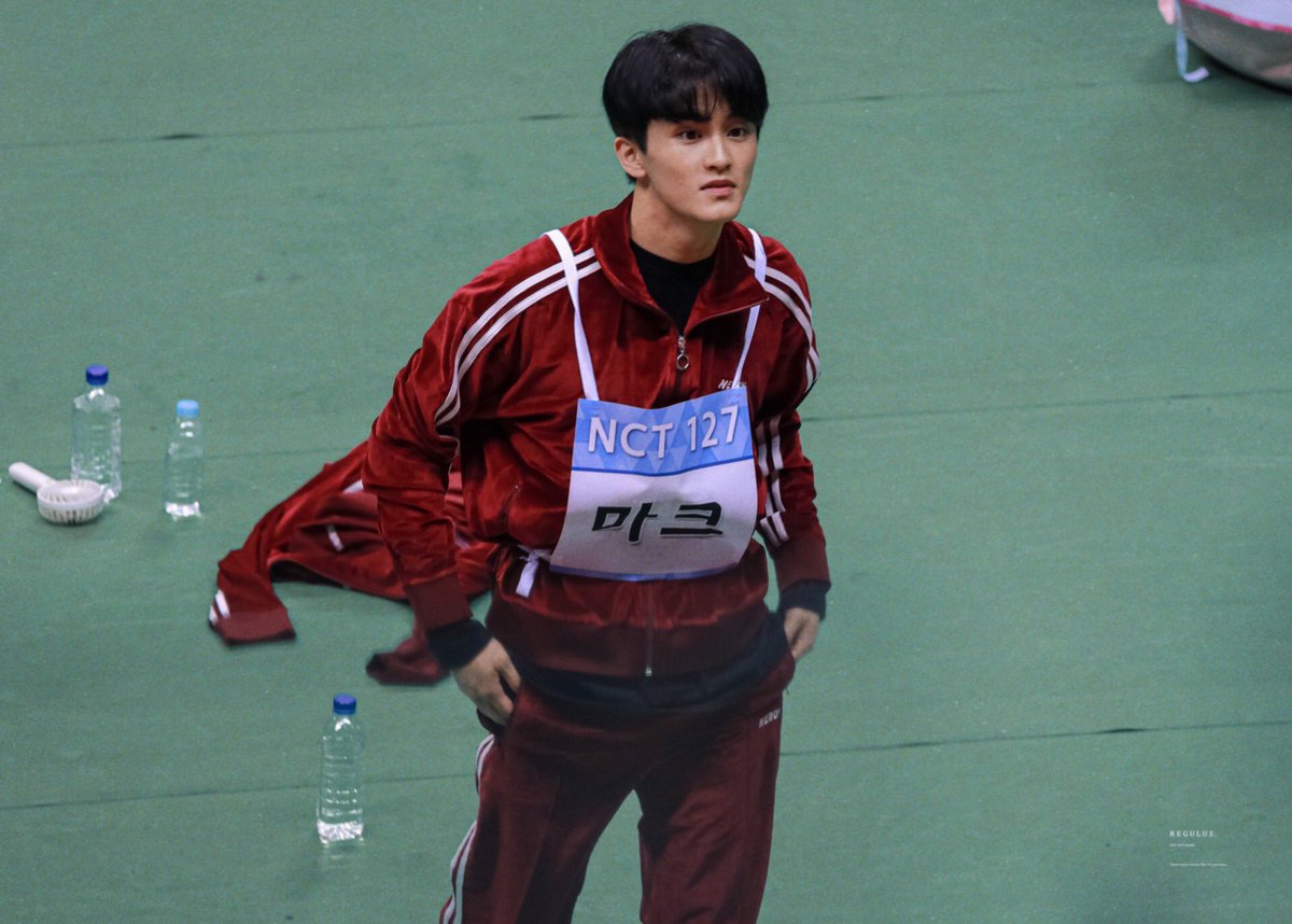 daysofmark's tweet photo. 190812 마크 https://t.co/0qSg2Zmtyx