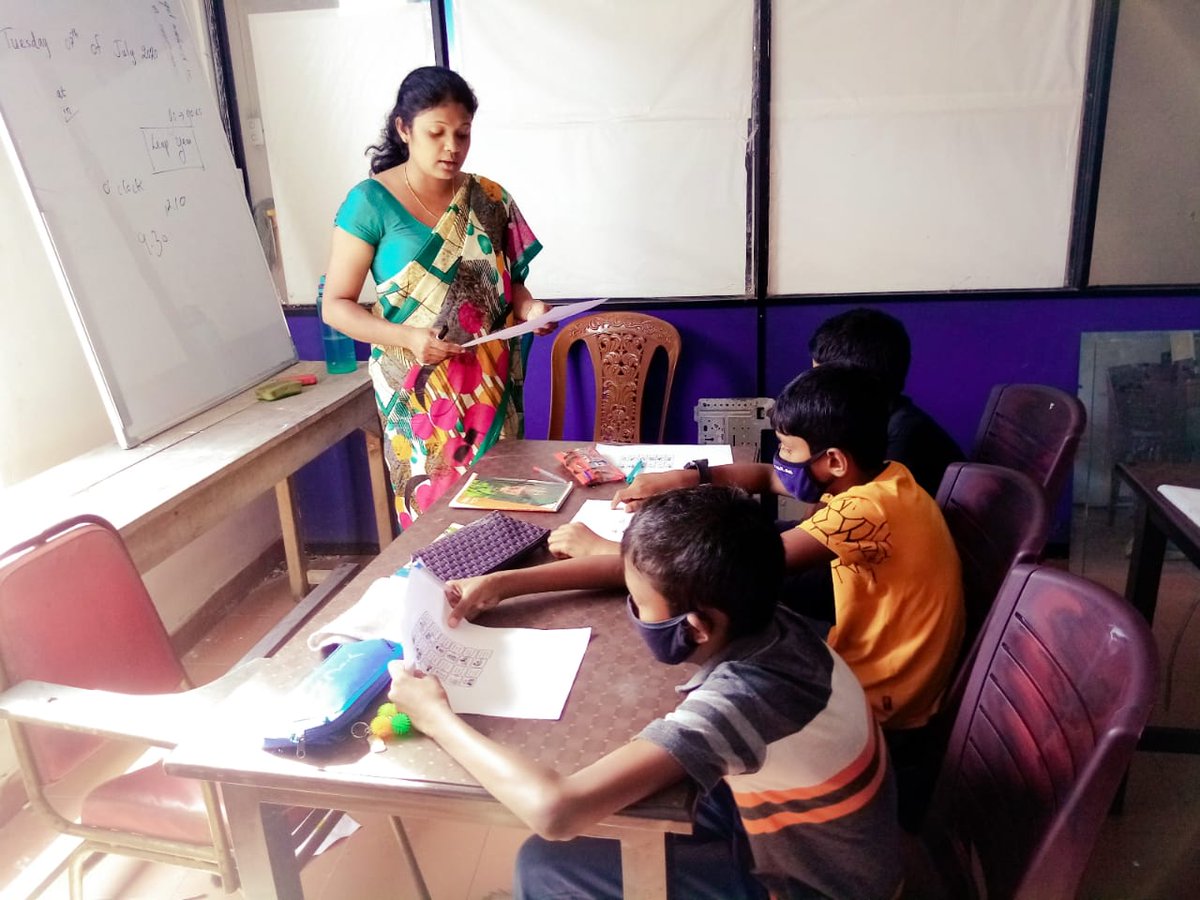 tec_future's tweet image. මාස හතරක විවේක කාලයකින් පසුව අද දින අපගේ spoken English පංති ආරම්භය සිදු විය.
මෙහෙයවීම - ගයානි පනාවල
Future Tec Institute 
No 149,2 වන මහල,ආනන්ද ගෘහ භාණ්ඩ,ගොඩනැගිල්ල,මාදම්පේ පාර,කුලියාපිටිය,
විමසිම්-0372282775