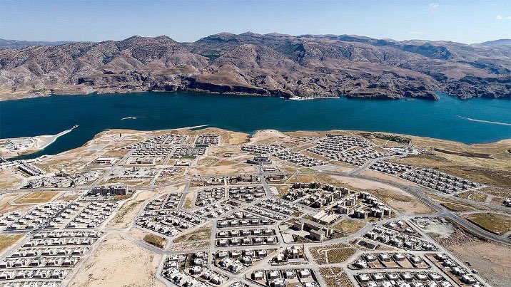 12 Bin Yıllık tarihi ile birçok medeniyete ev sahipliği yapmış, tarihin en eski yerleşim yerlerinden birisi olan HASANKEYF nasıl yok edildi işte resimleri 😡
AKP'NİN RANT KEYFİ İLE GURUR DUYUN EYY AKP'LİLER
#hasankeyf #hasankeyföldü