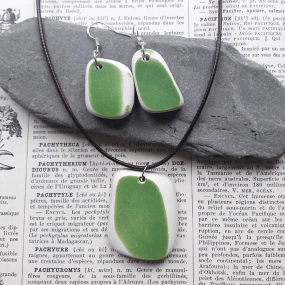 Green #seapottery #earrings and #pendant set in my #etsy #shop  buff.ly/3gvFQK6 via @Etsy #necklace #statementjewellery #boho #uniquegifts #vintage #vintageplate #upcycledceramics #tumbledpottery #HandmadeHour #creativebizhour #onlinecraft #crafthour