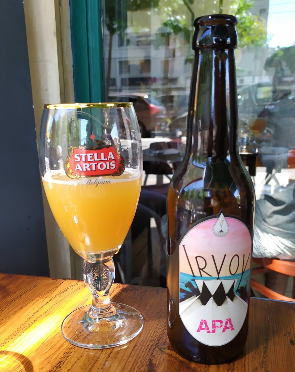 RandallFlagg_'s tweet photo. #biere artisanale Grenobloise : #Irvoy (il devait être aveugle avant ? #jdmp) American Pale Ale : trouble, plutôt douce et fruitée, sympa  ! https://t.co/VuJ1bY7MaP