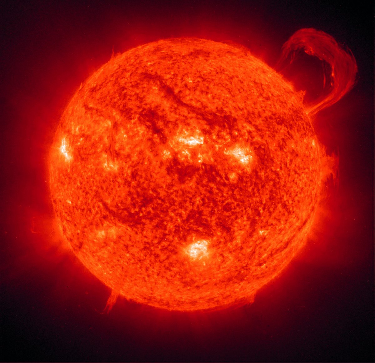 FAIR_GSI_en's tweet photo. "We are all made of stardust" - sounds cheesy? It's actually hard science. #FAIRResearch is divided into four areas. We’ll introduce them to you. Let’s start with #NUSTAR https://t.co/XjBUmkSvWw
#Universeinthelab #astrophysics © ESA/SOHO-EIT, J. Hosan/GSI/FAIR https://t.co/SP8py9hj2f