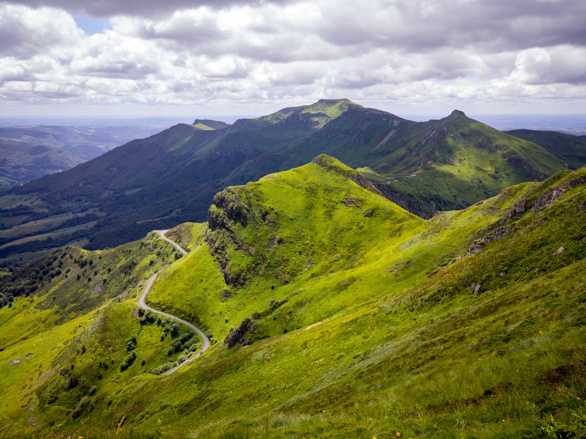 VentsEtVoyages's tweet photo. Retour sur le #GR400, tour des volcans du  #Cantal en photos 😊
Me reste plus qu'à tout trier  ! https://t.co/dH7JLaq76v