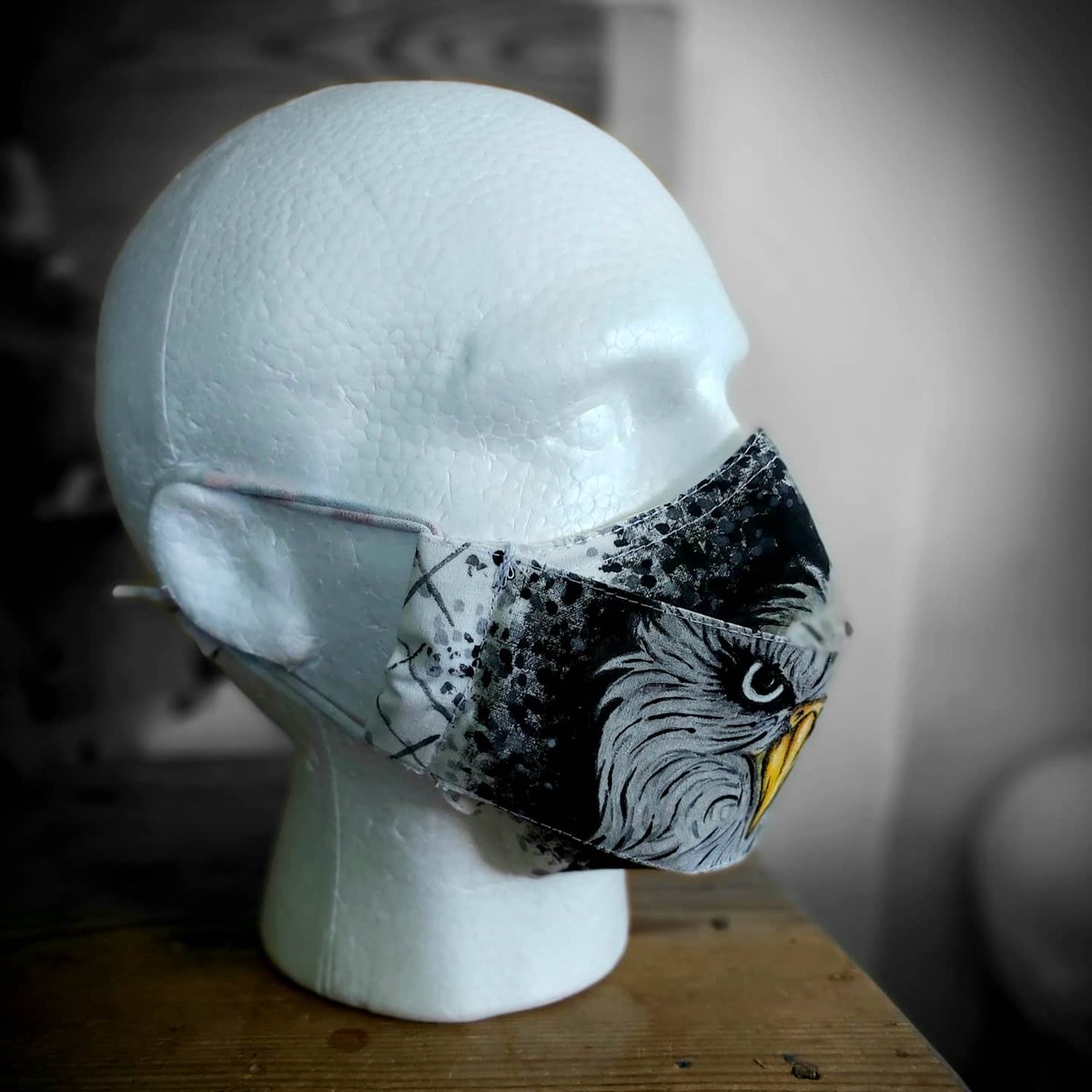maskitar's tweet photo. I Eagle ❤ You
Unique face masks. 
#artmask #masks4all #handpainted #iprotectyou https://t.co/bcCWVeUdsL