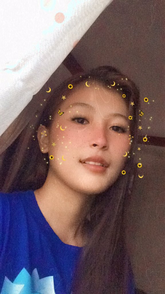cloudi1ois's tweet photo. 🦋💛 https://t.co/LVXuow55Vl