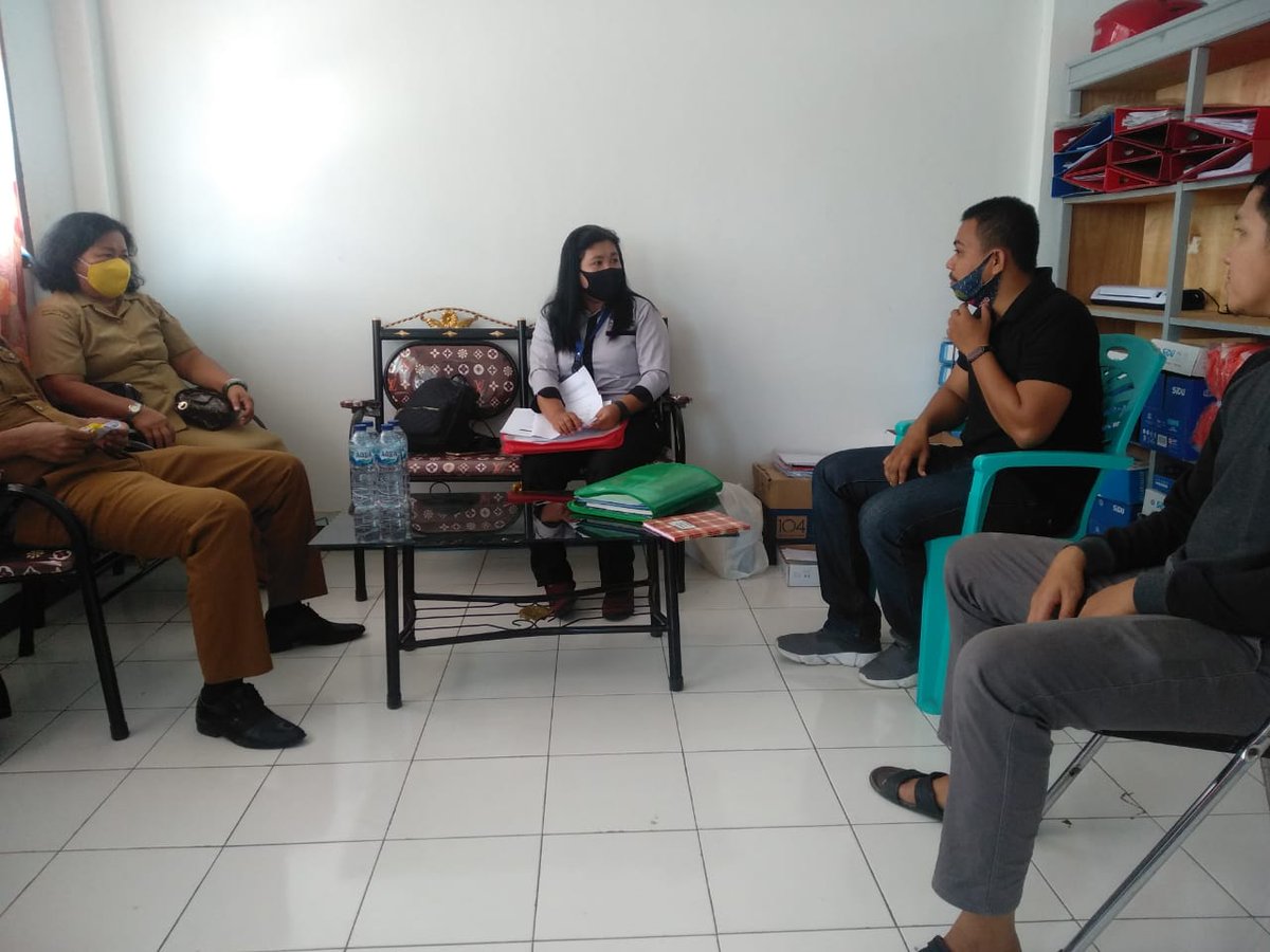 esraEcha's tweet photo. Pendampingan Satgas Pengawasan Koperasi Diskumdag Kab. Poso pada KPN Pengayoman Rutan Poso.

#penyuluhkoperasi
#ppklkemenkopukmri
#ppklasdeppenyuluhan 
#banggabuatanindonesia
#koperasikeren
#koperasiindonesia
#ppklsulteng 
#ppklposo
@PENYULUH_COOP
@PpklTengah
@KemenkopUKM https://t.co/Z75UhP2GY7