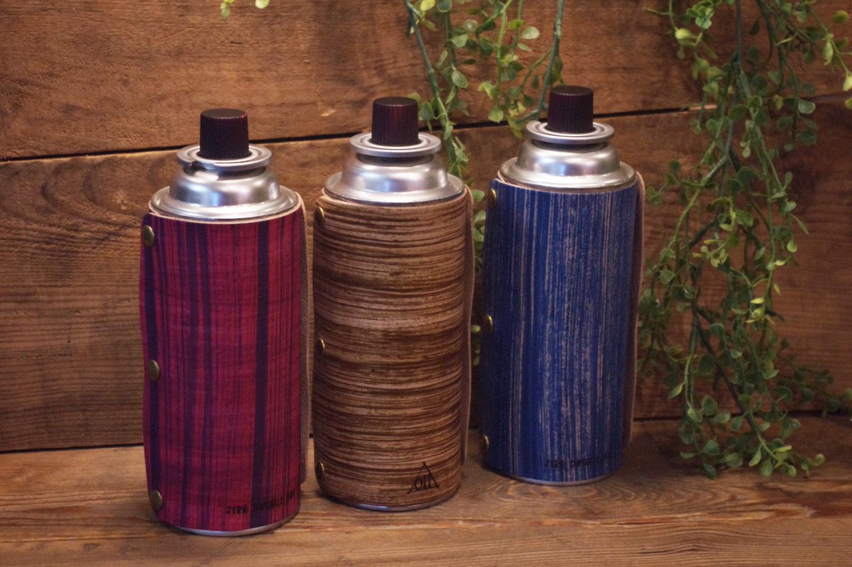 ট ইট র Stepping Stones 公式 Cb缶レザーカバー カセットボンベ用のレザーカバー 見た目だけではなく保温効果もあるカバー 手染めで染めた革は経年と共に エイジングが楽しめます こちらは今週末オープンの あ あの 今大人気の お店に並べてきたらご ট ইট র Stepping Stones 公式 Cb缶レザーカバー カセットボンベ用のレザーカバー 見た目だけではなく保温効果もあるカバー 手染めで染めた革は経年と共に エイジングが楽しめます こちらは今週末オープンの あ あの 今大人気の お店に並べてきたらご